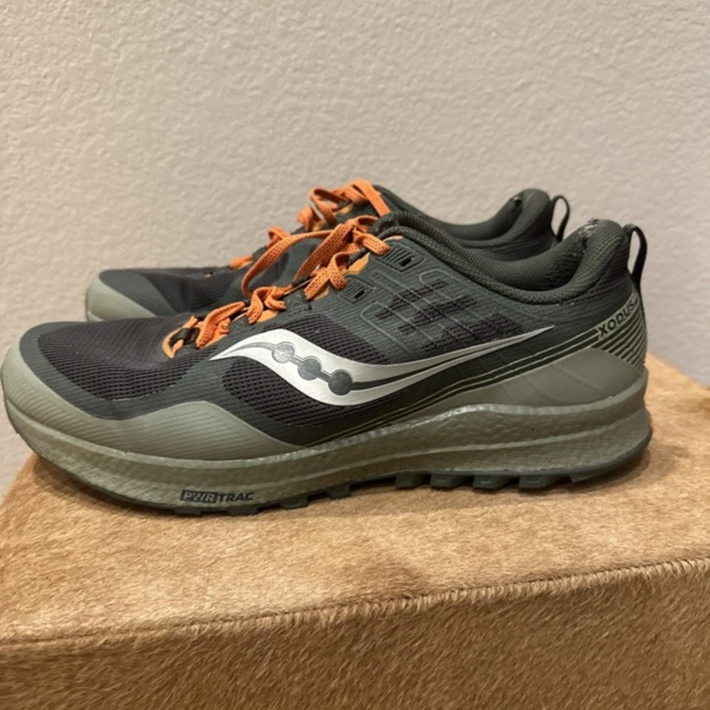 Man's Sneakers & Athletic Shoes Saucony Xodus 10.  Size 13.‎ Excellent Condition